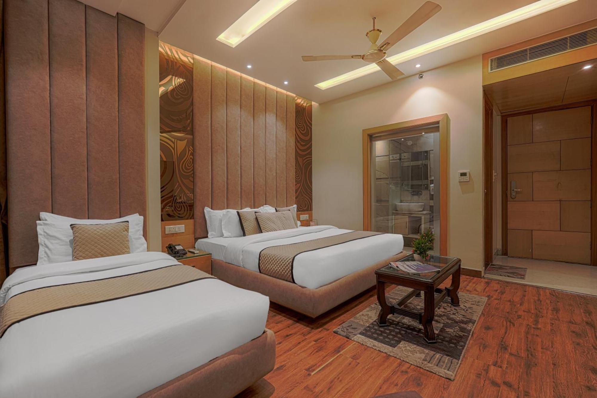 Csjs Inn Hotel Амритсар Экстерьер фото