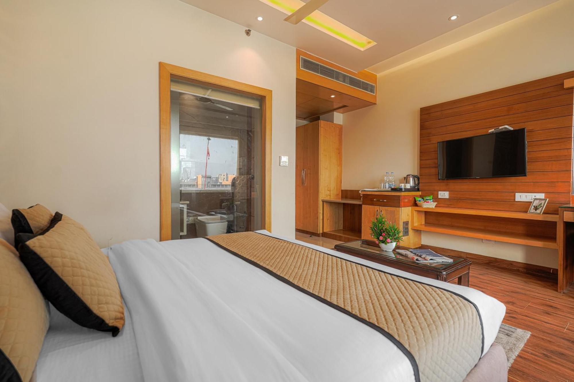 Csjs Inn Hotel Амритсар Экстерьер фото