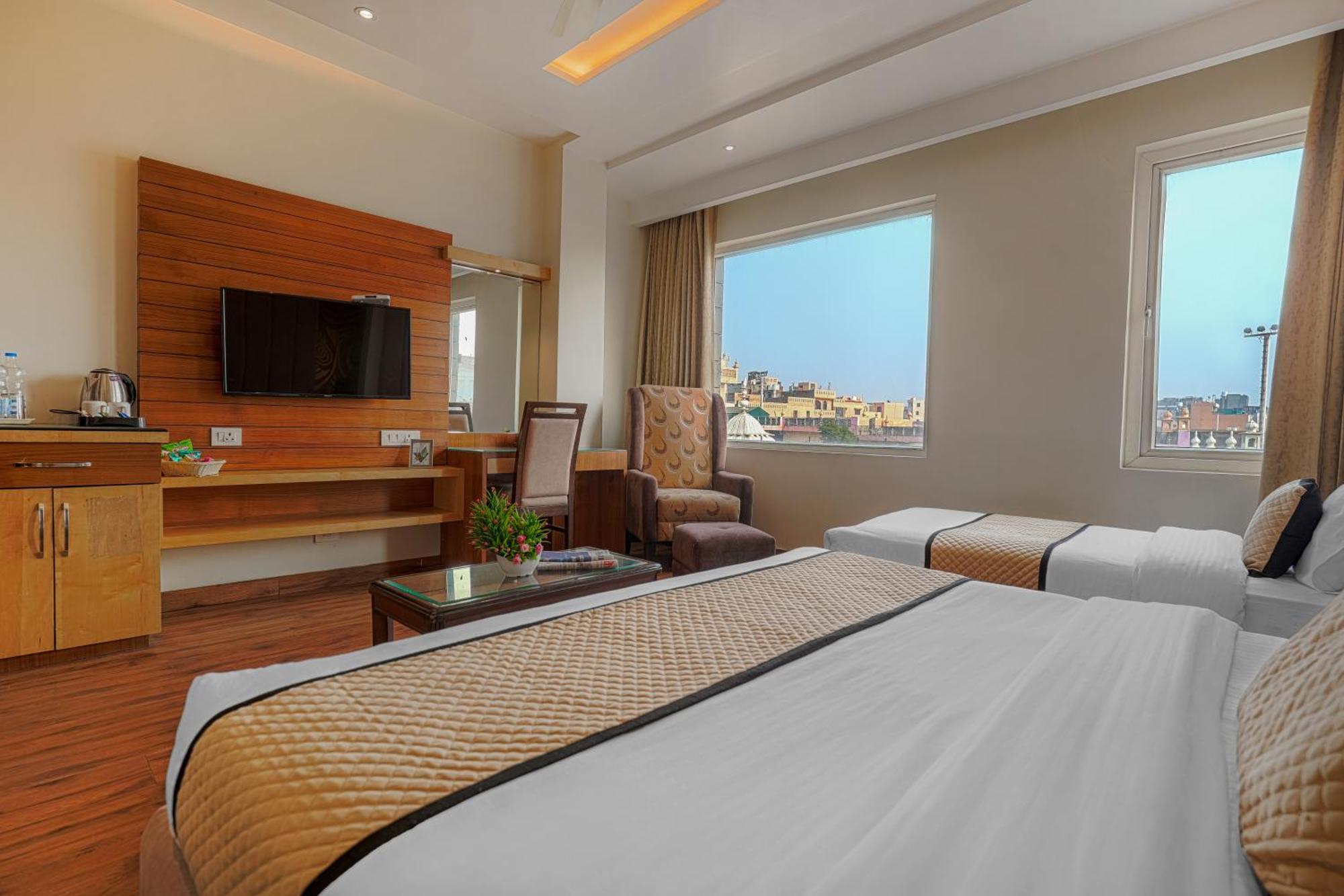 Csjs Inn Hotel Амритсар Экстерьер фото