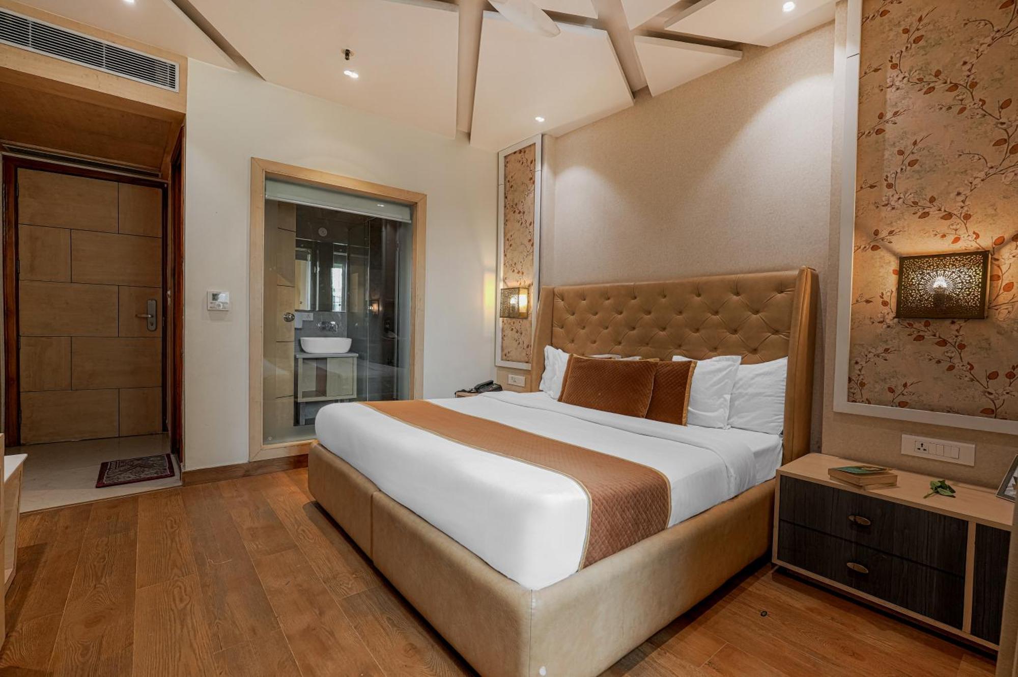 Csjs Inn Hotel Амритсар Экстерьер фото