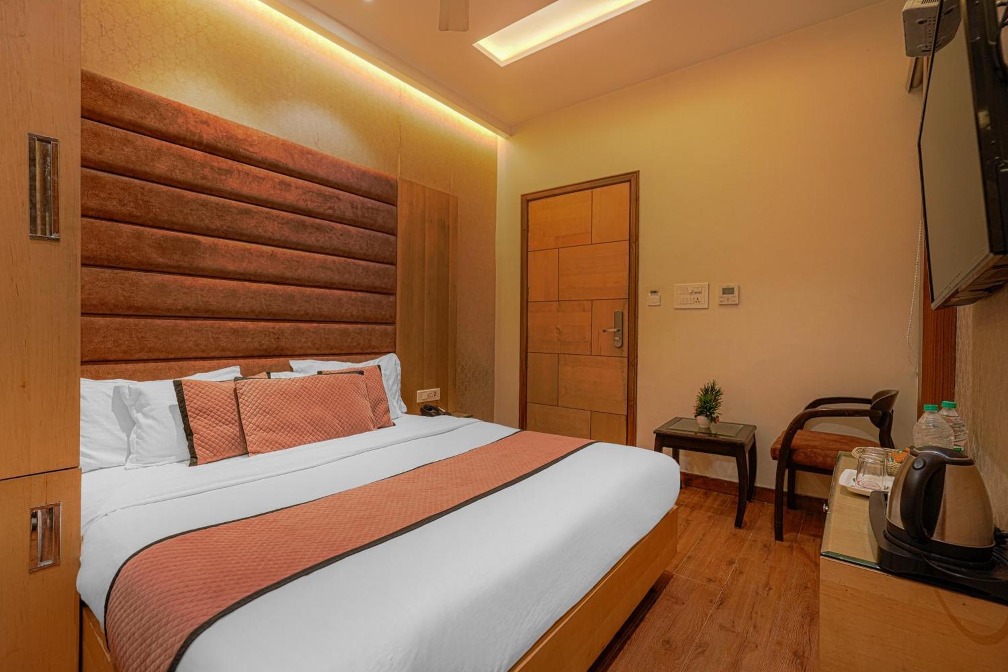 Csjs Inn Hotel Амритсар Экстерьер фото