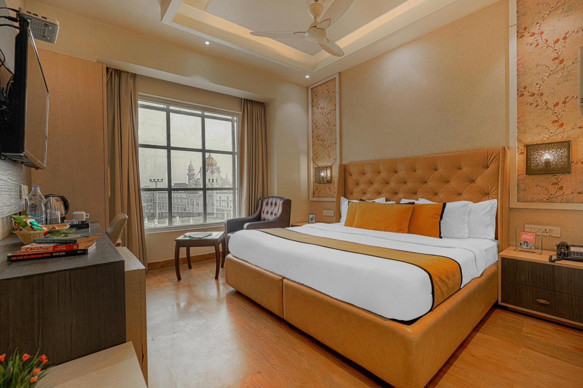 Csjs Inn Hotel Амритсар Экстерьер фото